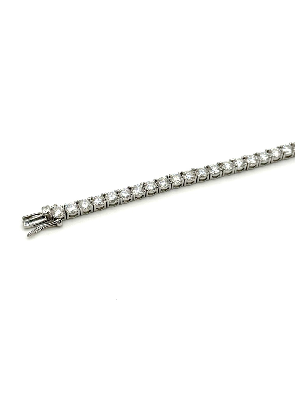 925 Silver, 13.5CTW Moissanite Tennis Bracelet - 7.5" - Picture 3 of 7
